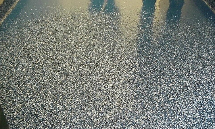 环氧彩砂自流平对素地的要求有什么？