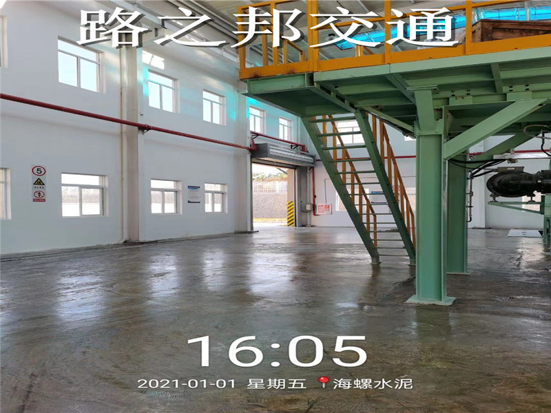 环氧地坪漆地面老化脱落是为什么？